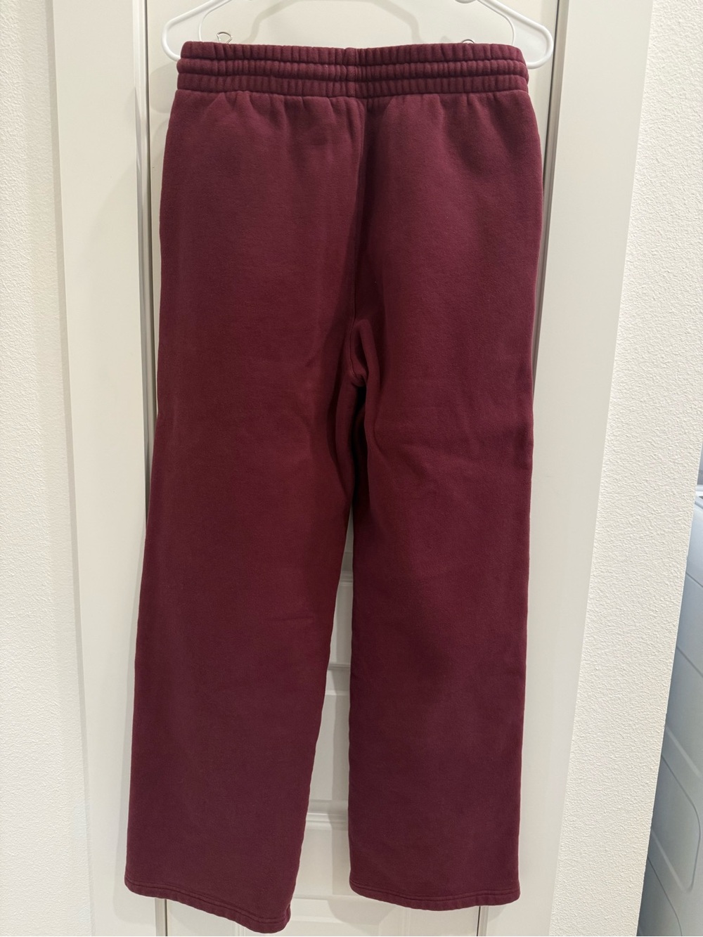 Aritzia Cozy Fleece Boyfriend Basic Wide Sweatpant - Picture 6 of 7